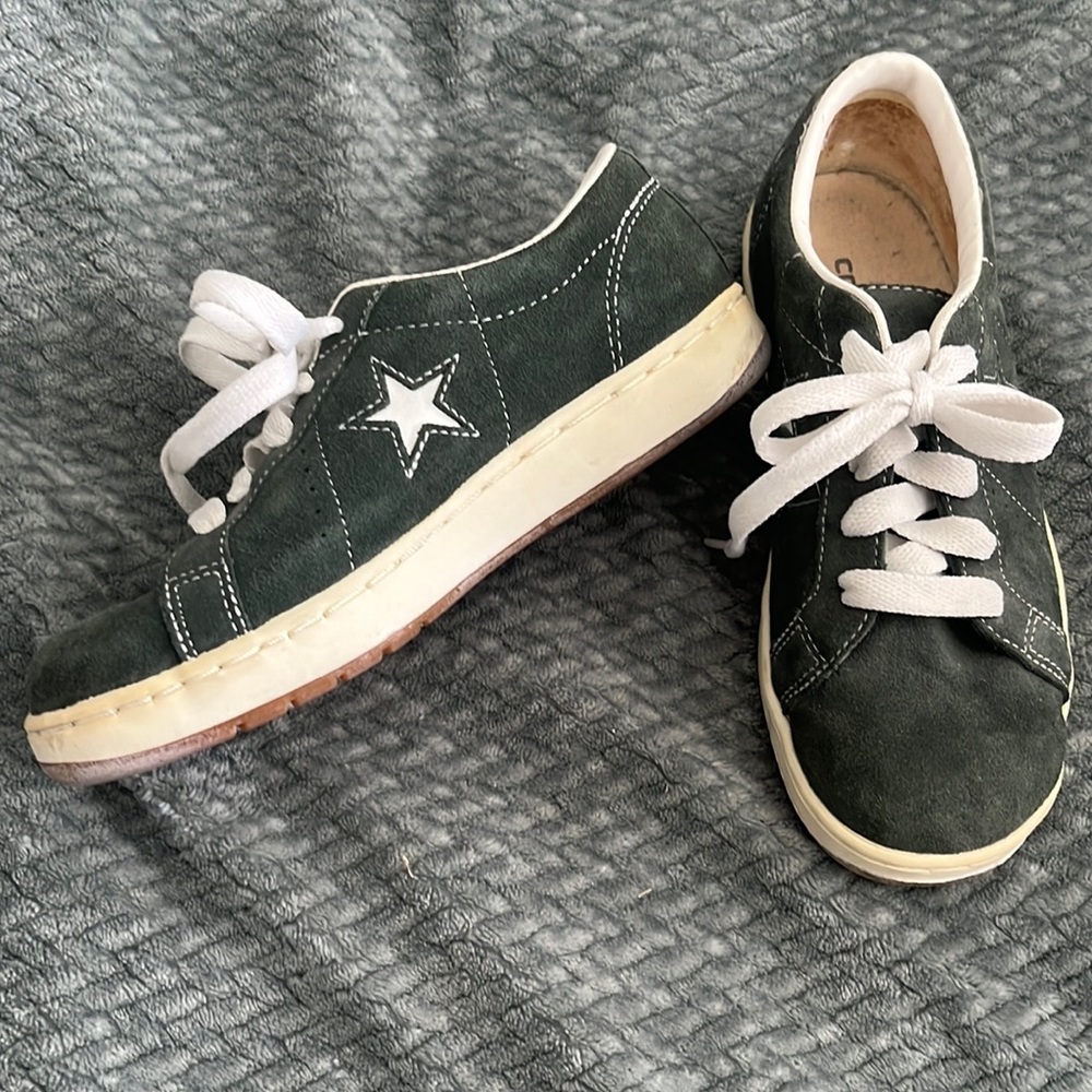 Old school green suede converse size 4 (women’s 6)